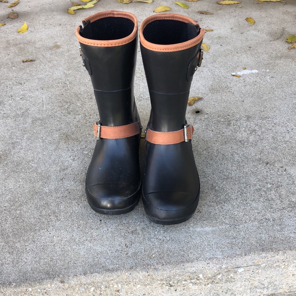 Rain boots